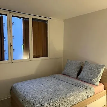 Colombes Home Buitenkant foto