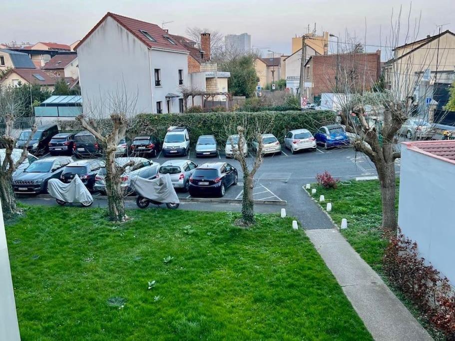 Apartment Colombes *